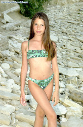 Maxwell39s Angels Antonia Child Model Set 9 (12).jpg